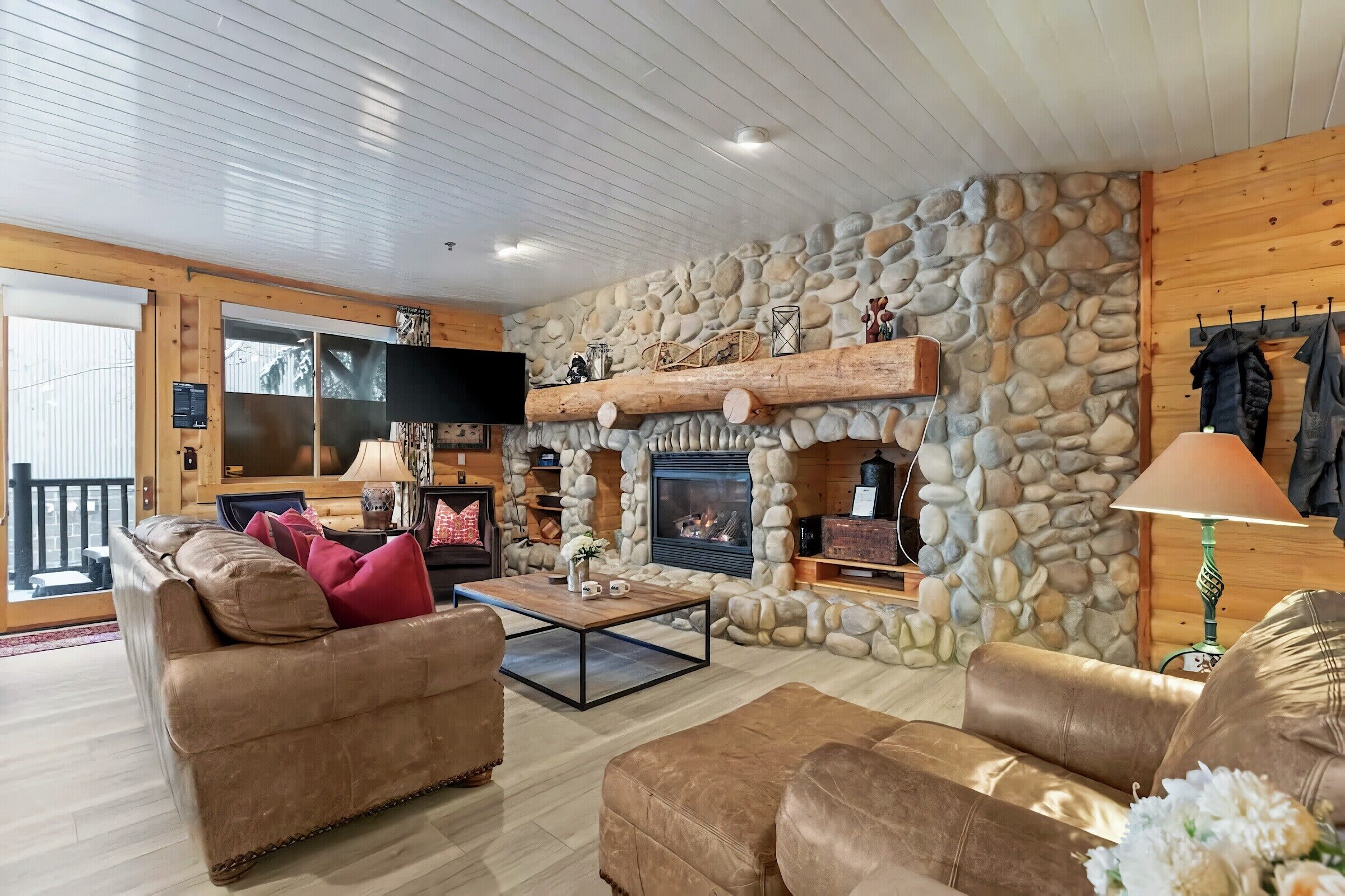 #252 - Living Area