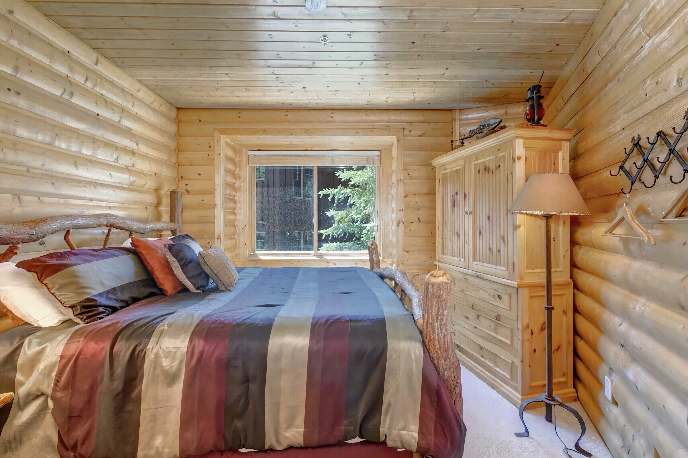 #253 - Bedroom