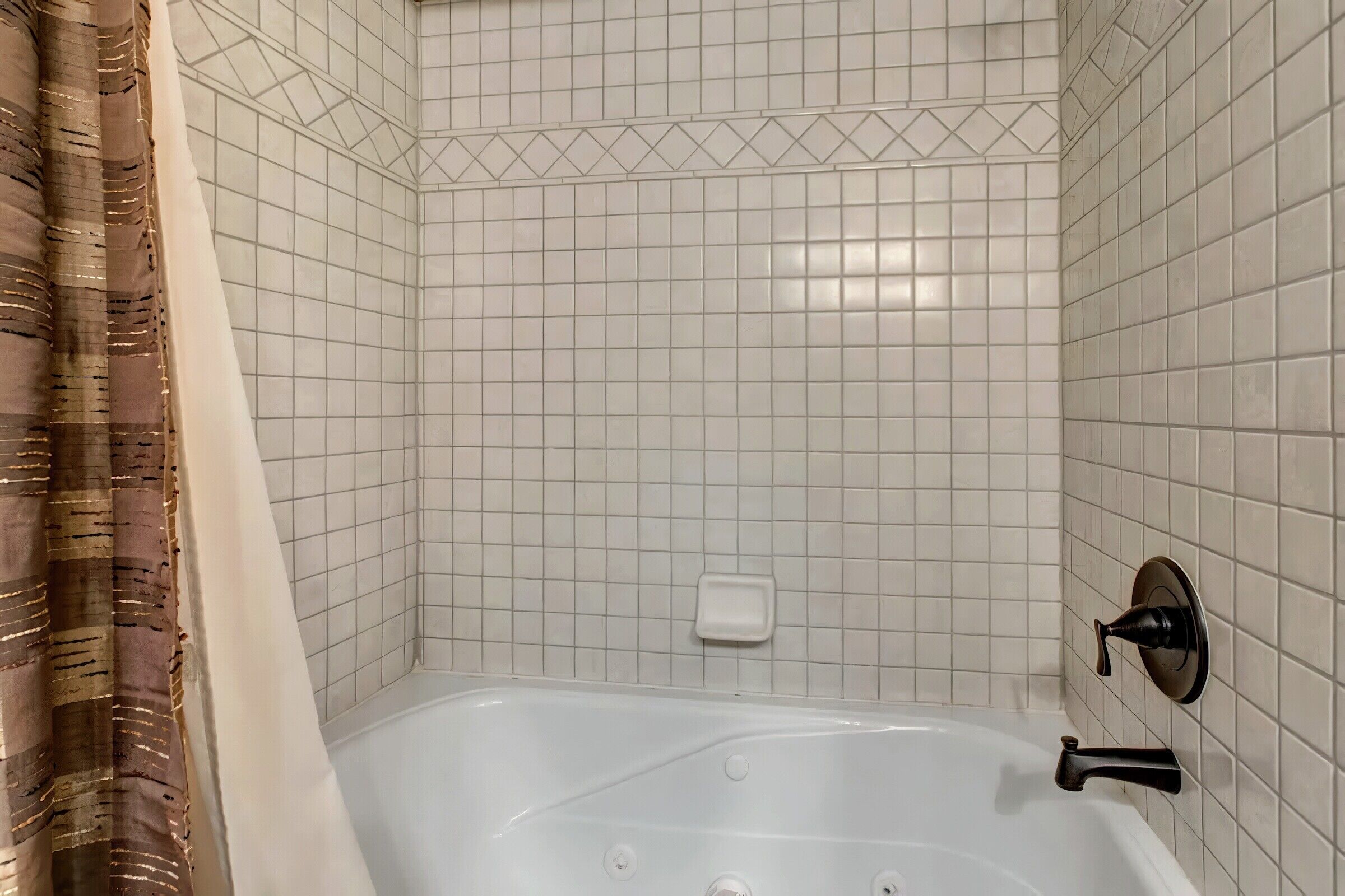 #253 - Master Ensuite Bathroom