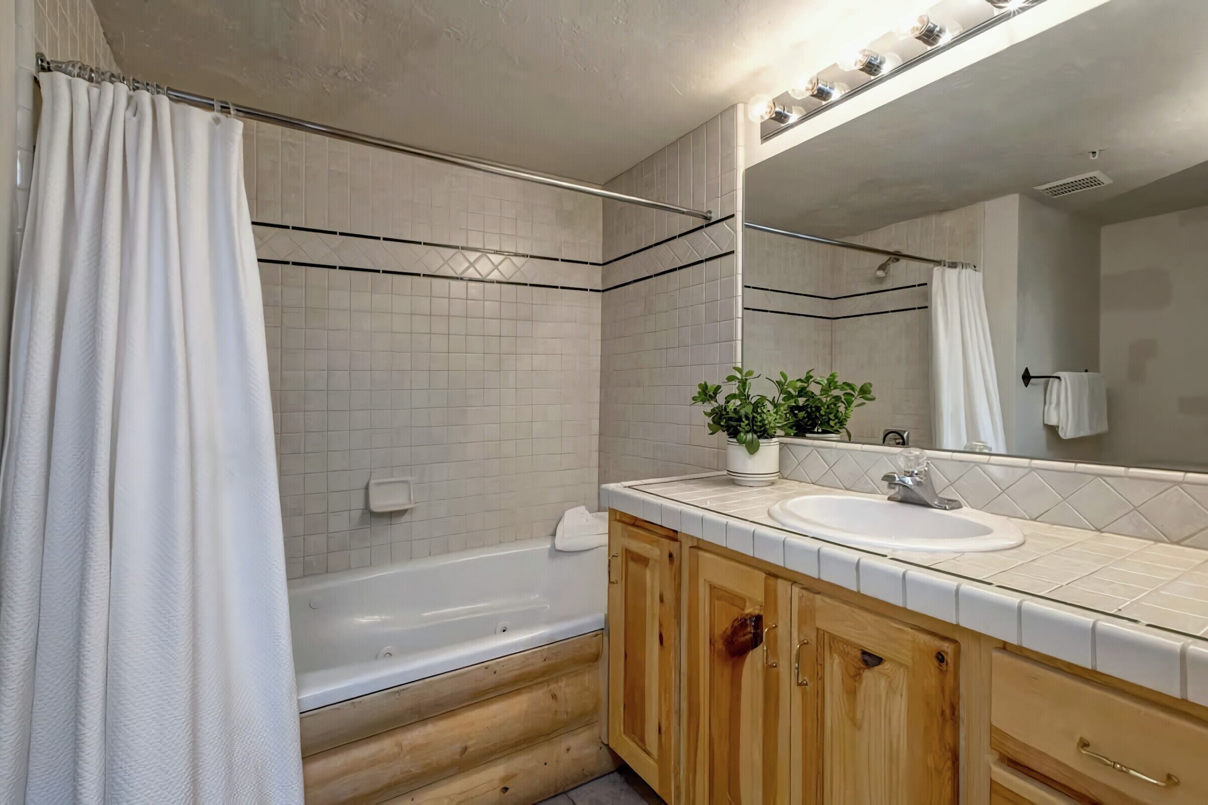#302 - Master Ensuite Bathroom