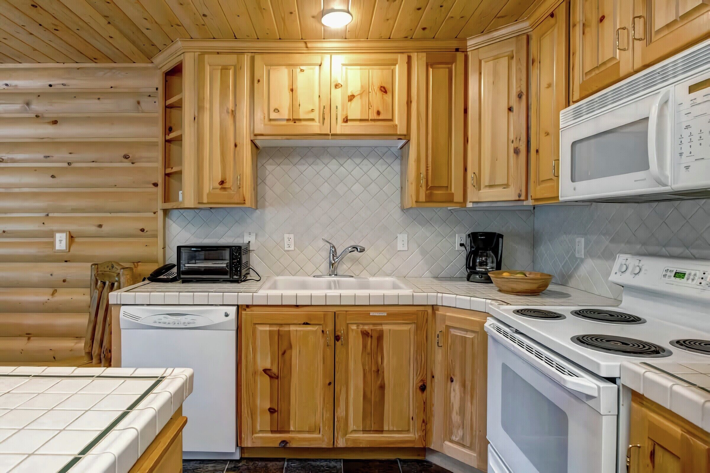 #302 - Kitchen