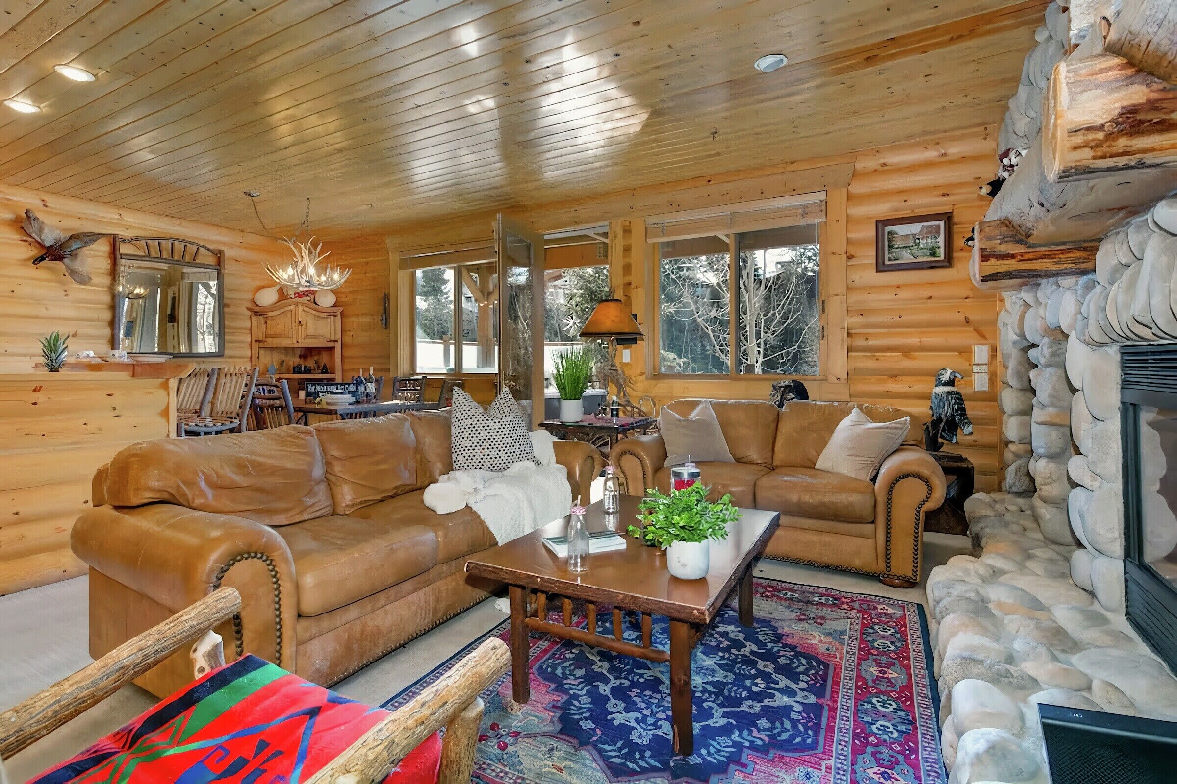 #305 - Living Area