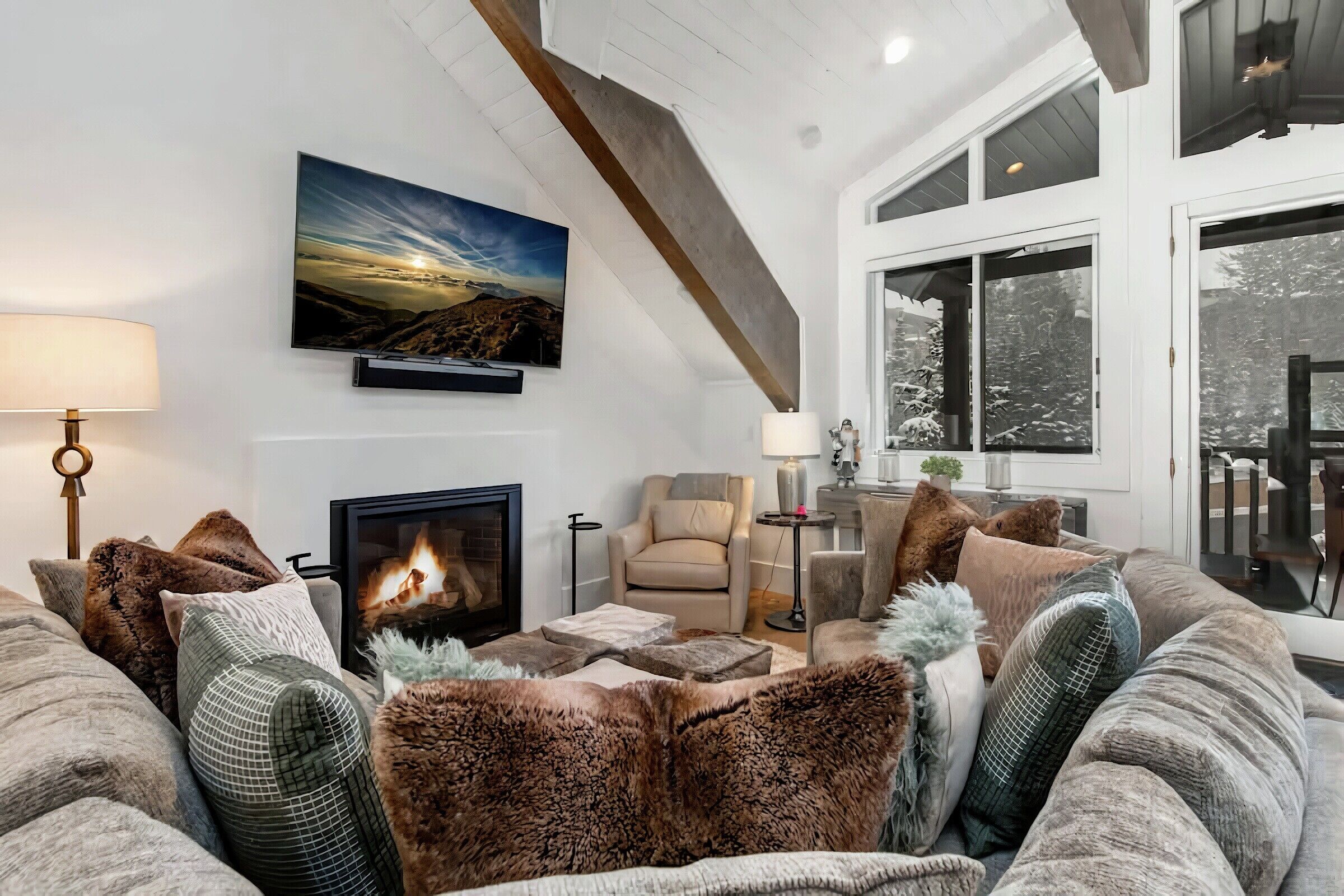 #306 - Living Area