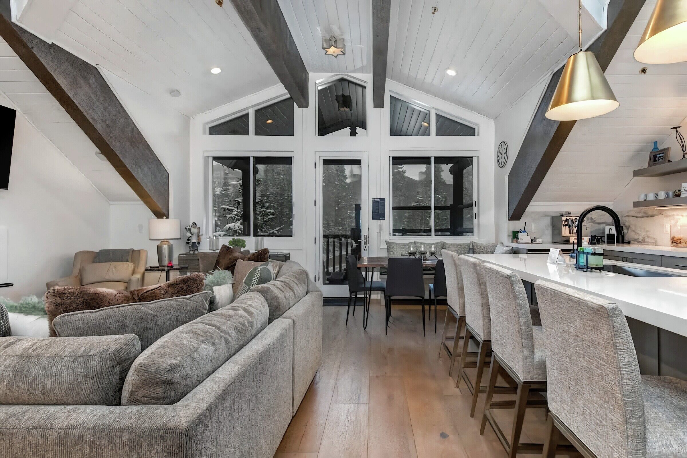 #306 - Living Area