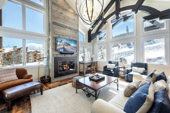 #8 - Living Area