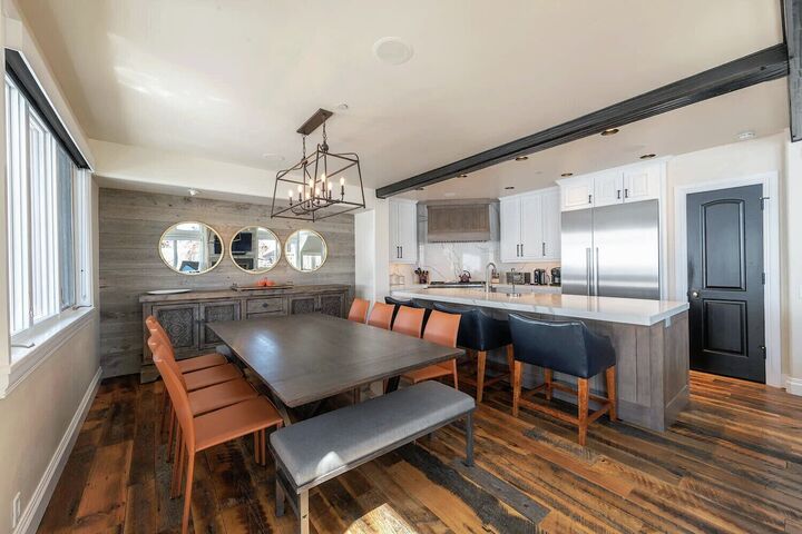 #8 - Dining Area & Kitchen