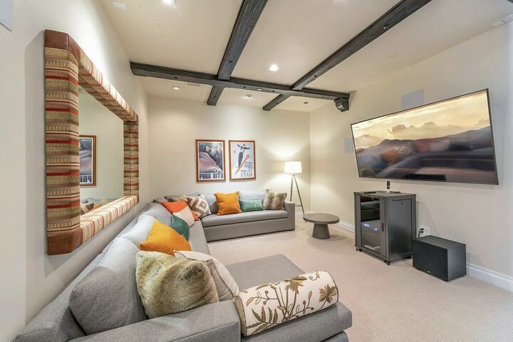 #8 - Family Room