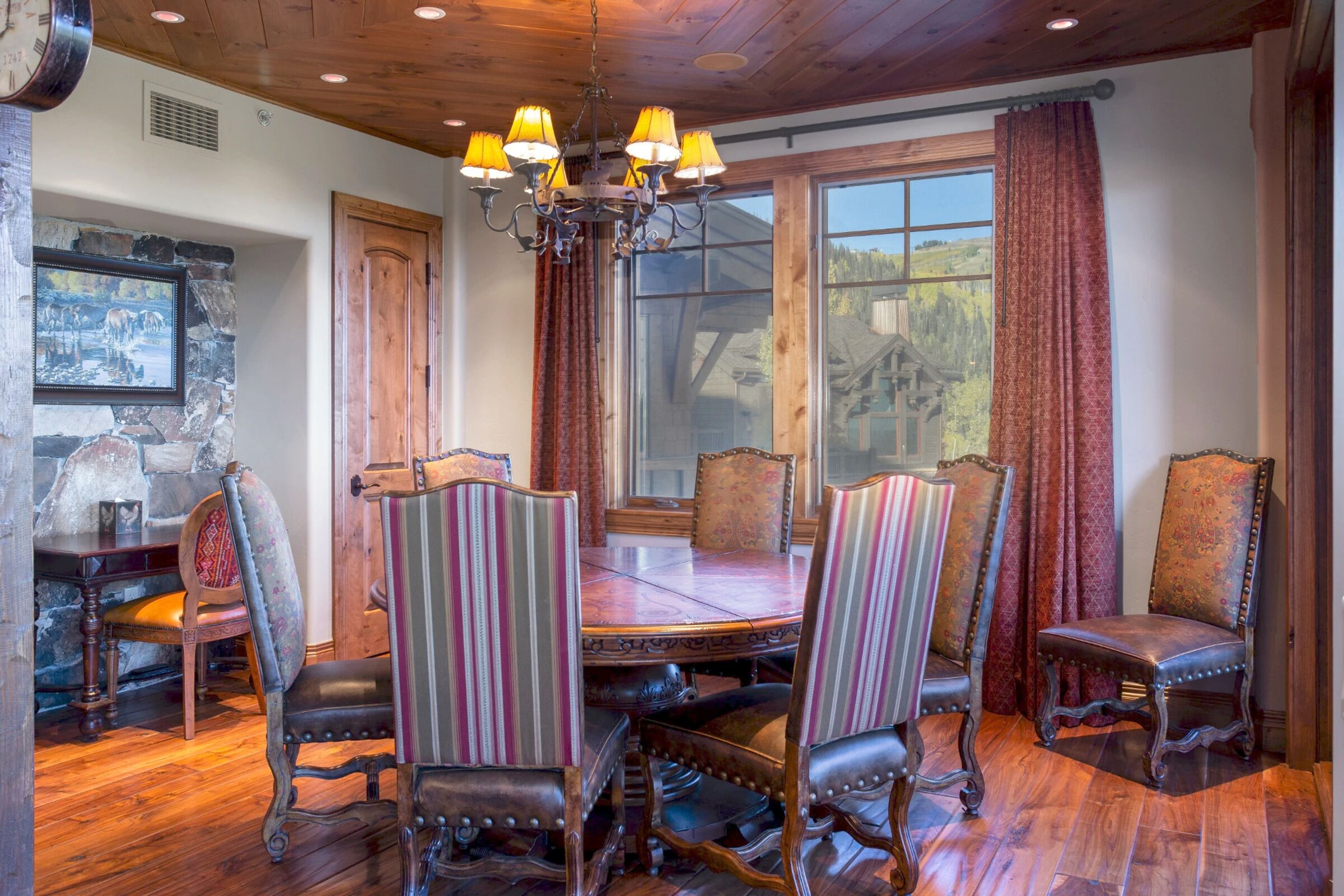 #301 - Dining Room