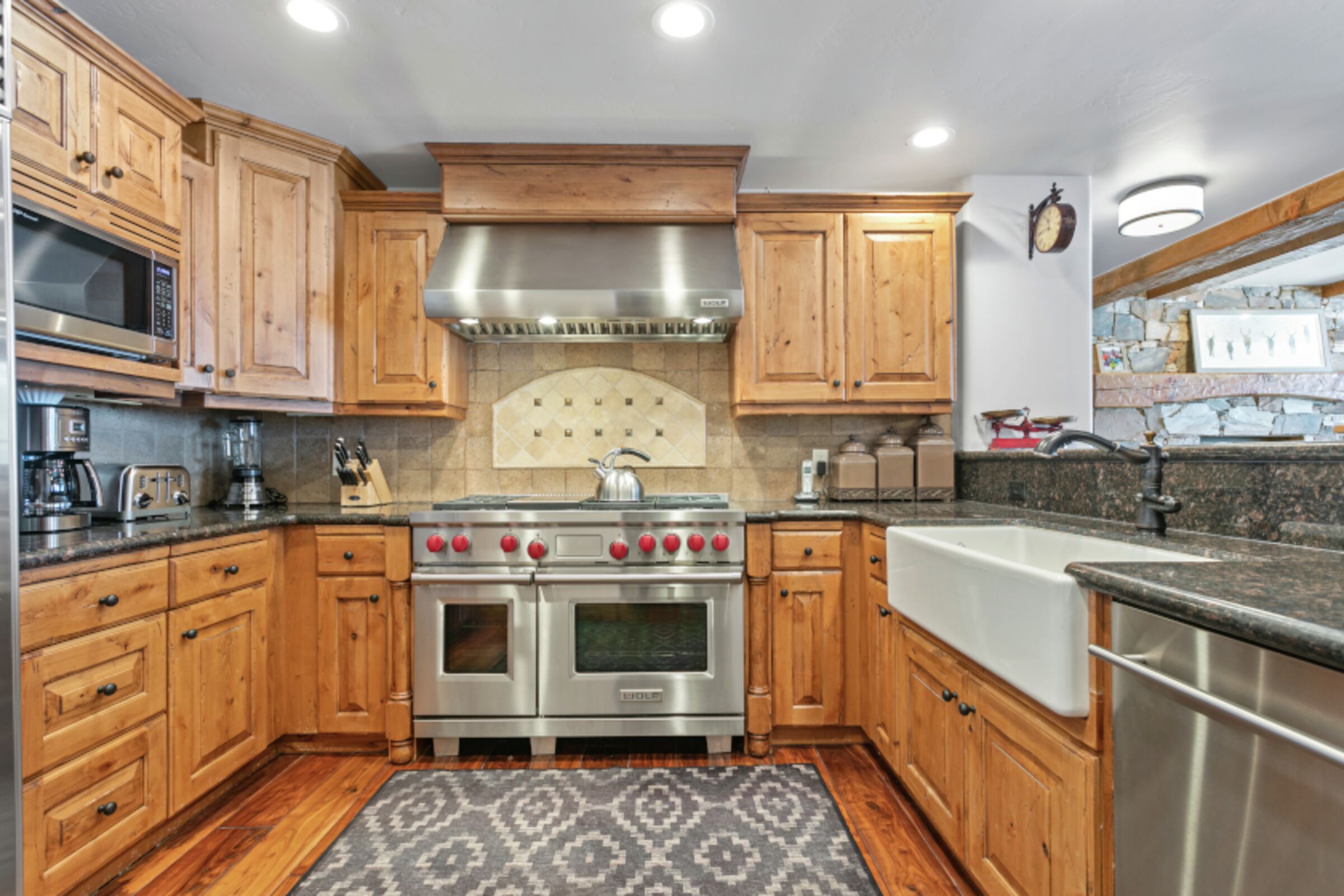 #304 - Kitchen