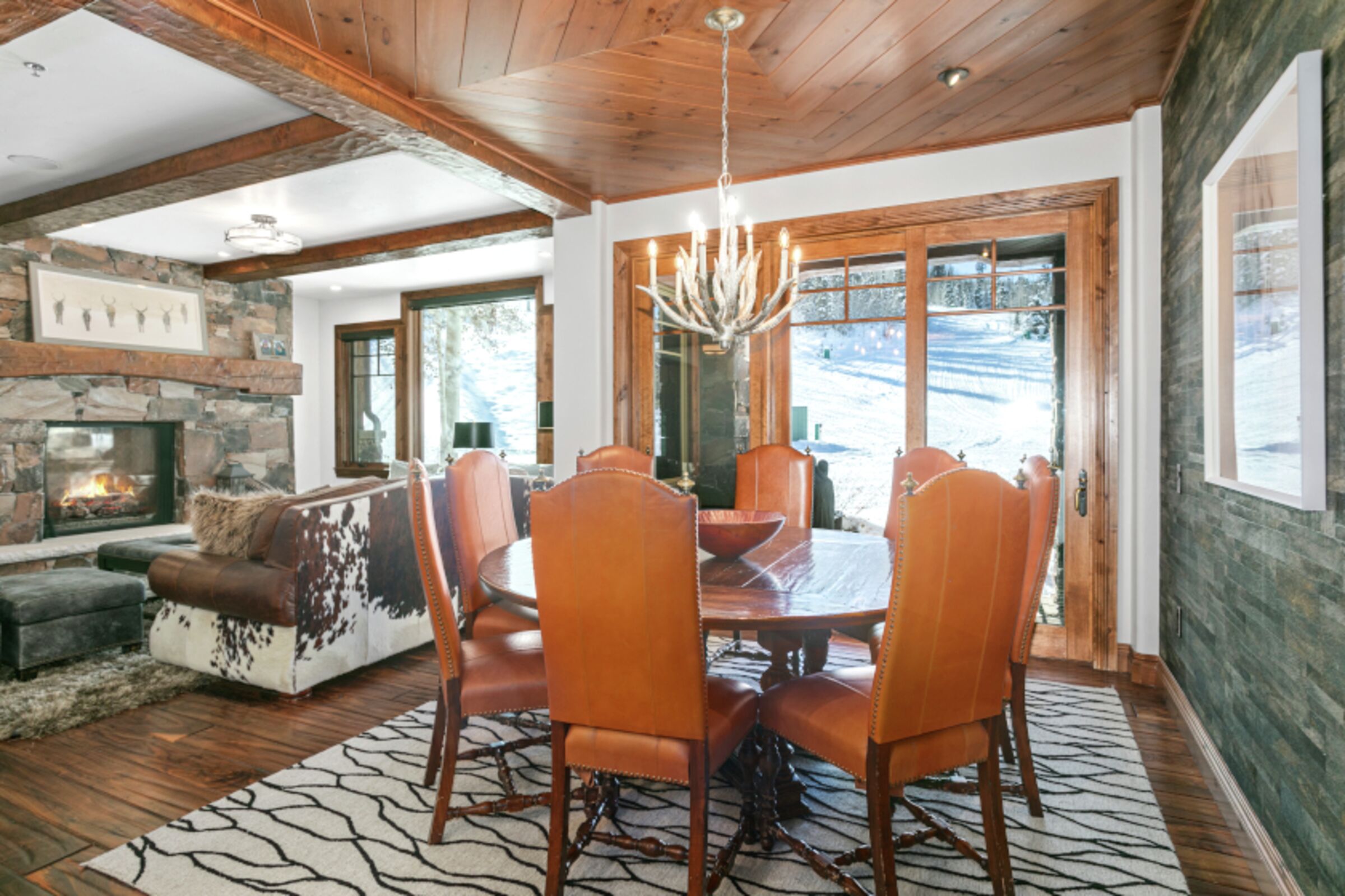 #304 - Dining Room