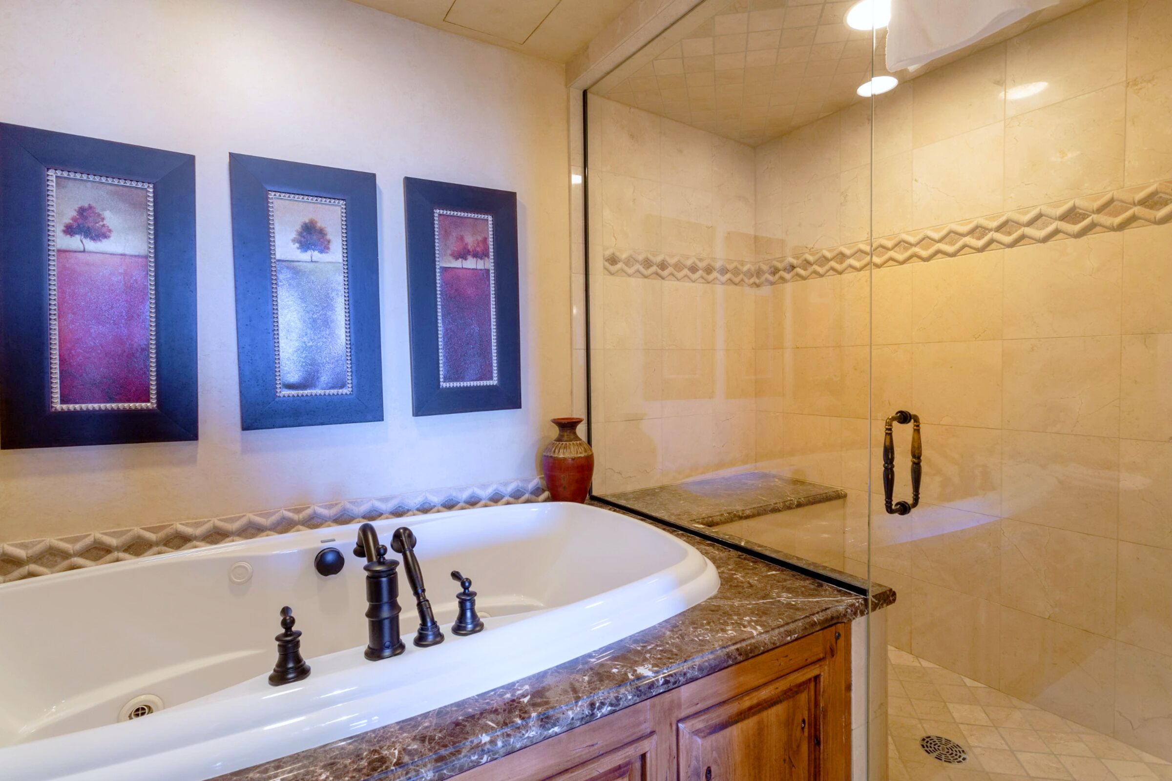 #308 - Master Ensuite Bathroom
