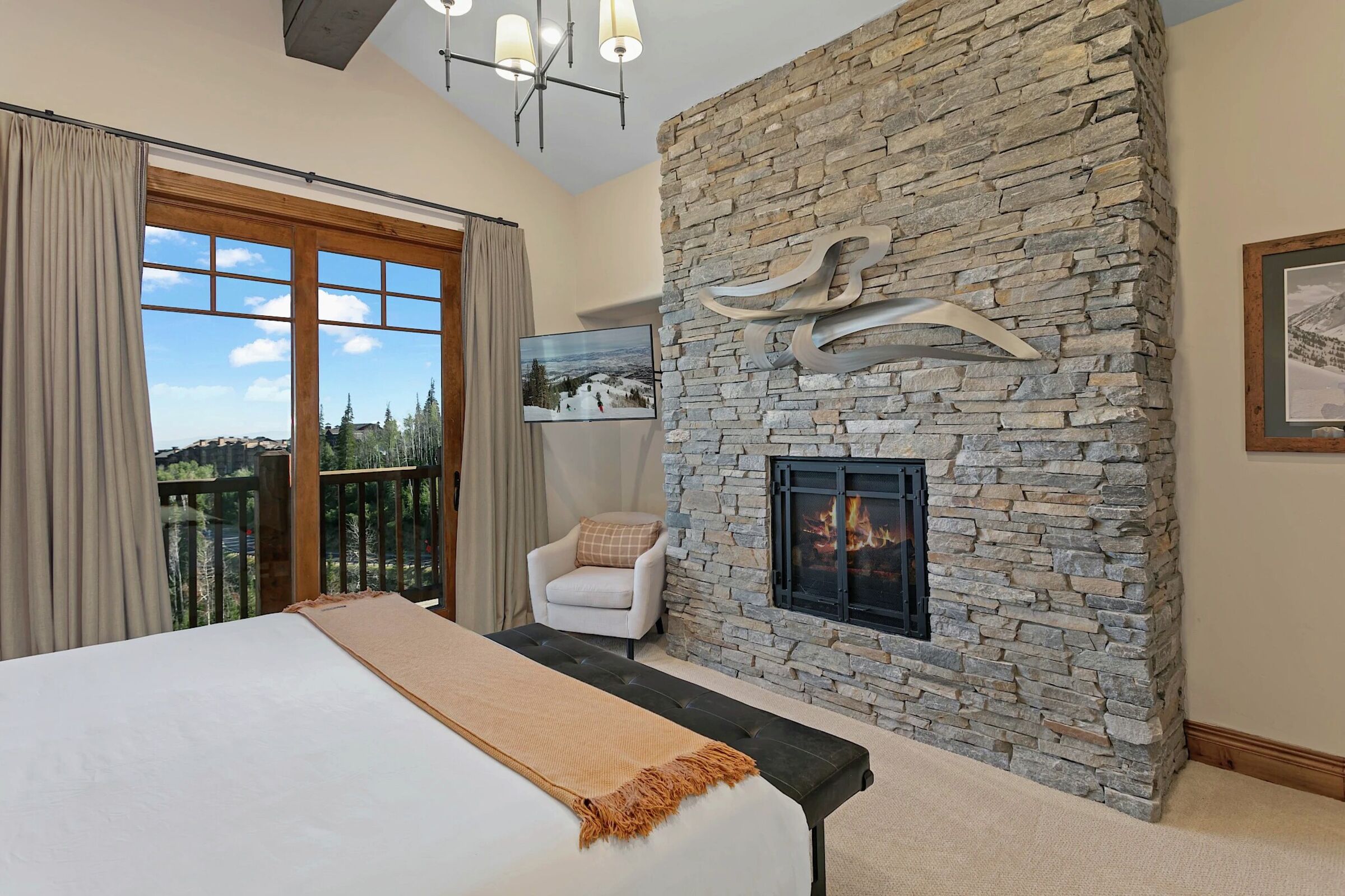 #406 - Master Bedroom