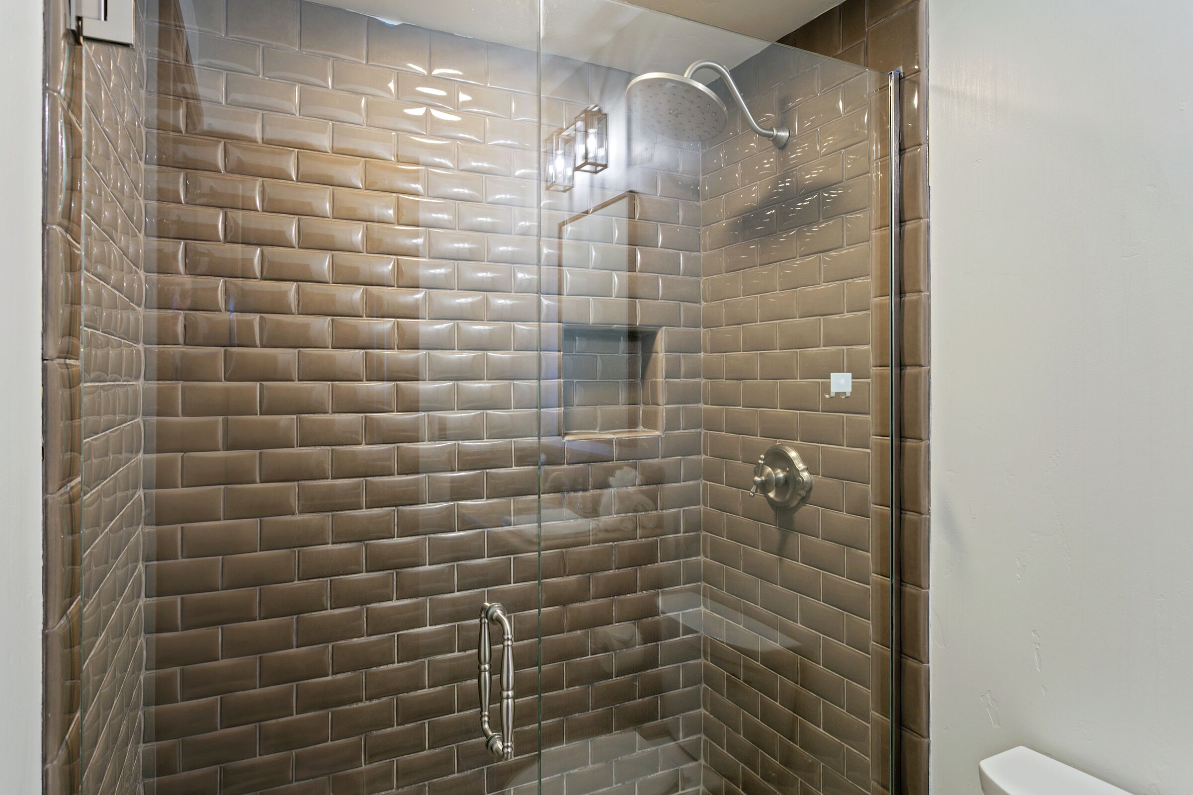 #505 - Ensuite Bathroom