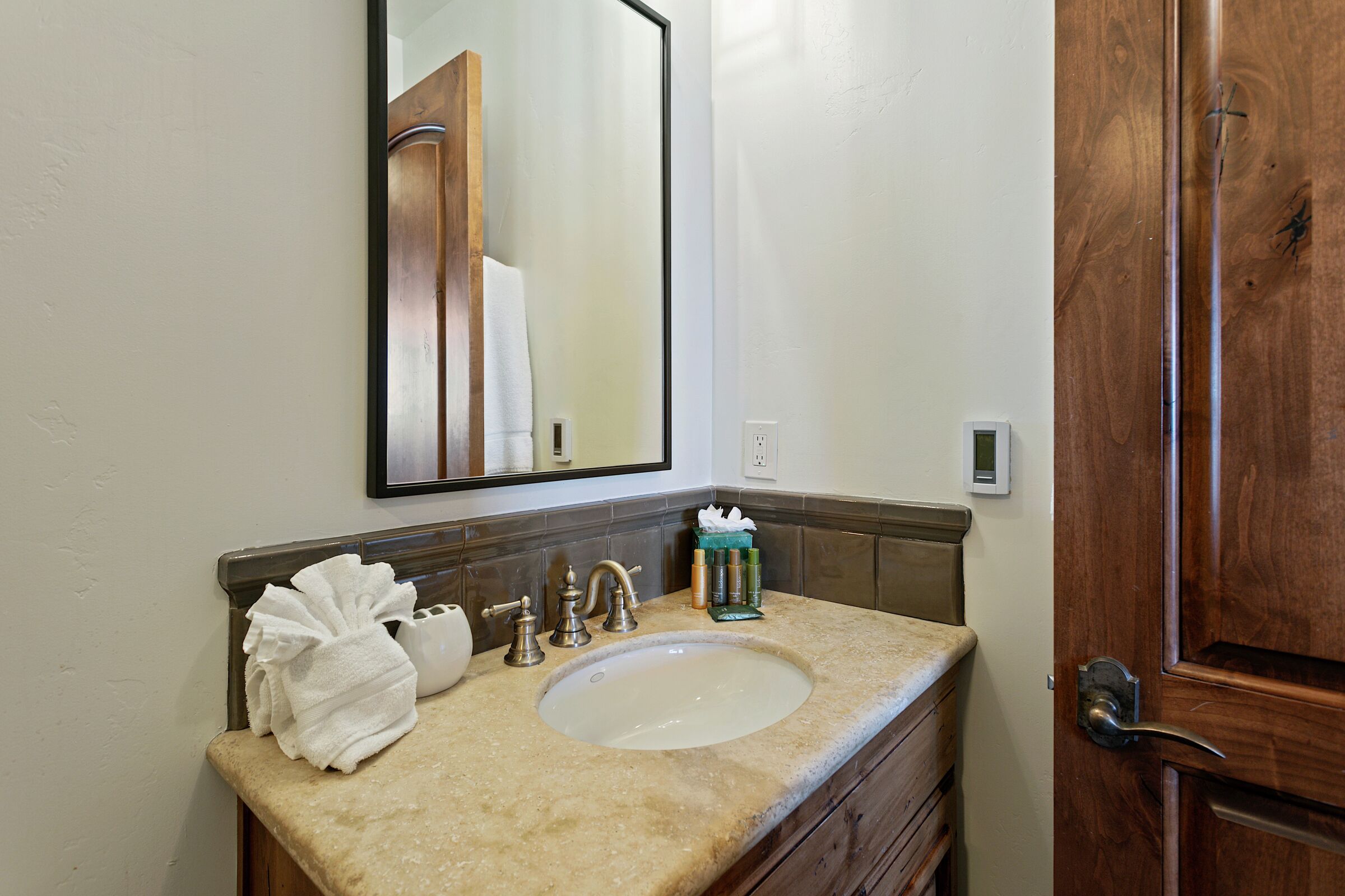 #505 - Ensuite Bathroom