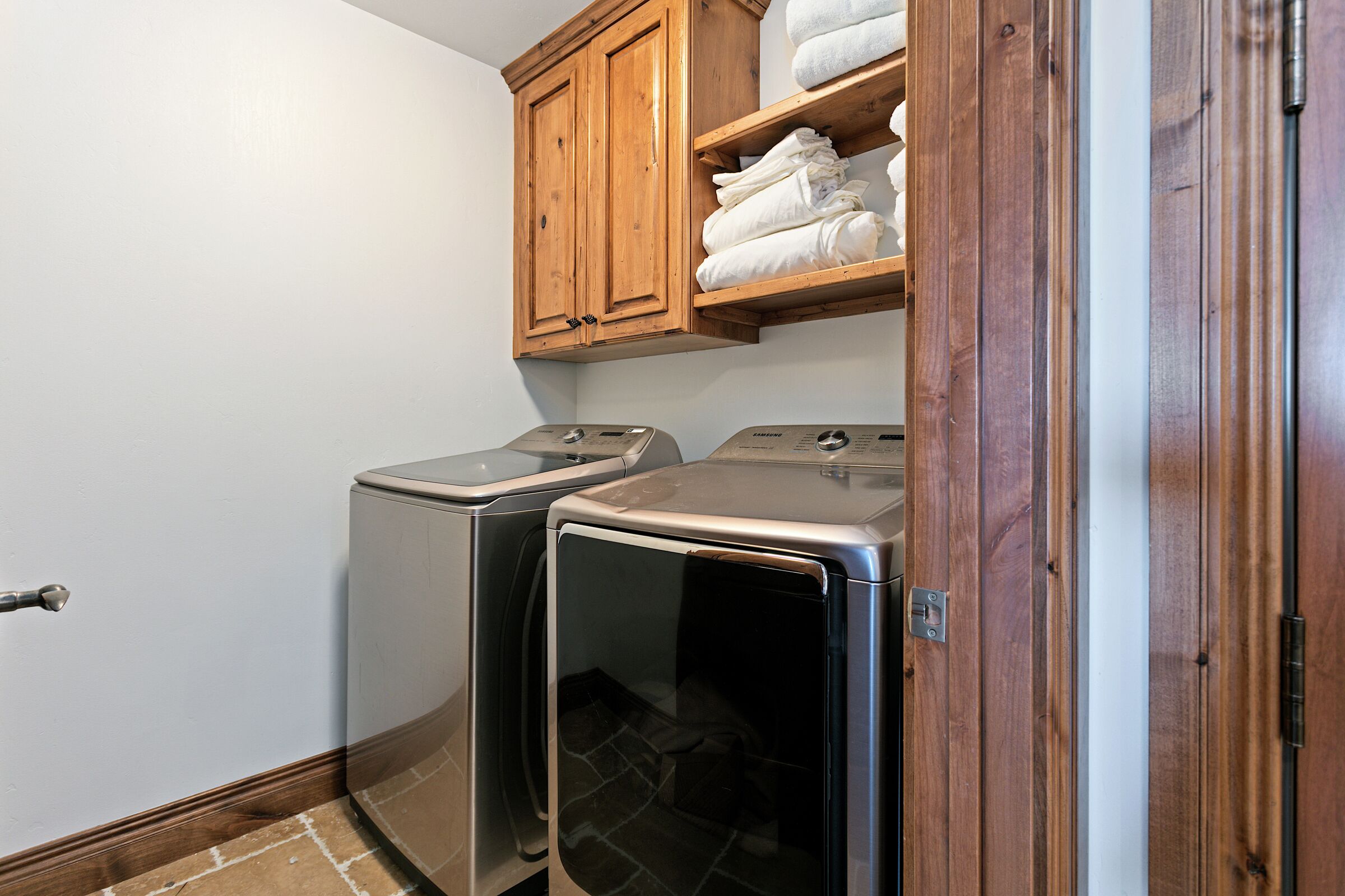 #505 - Laundry Room