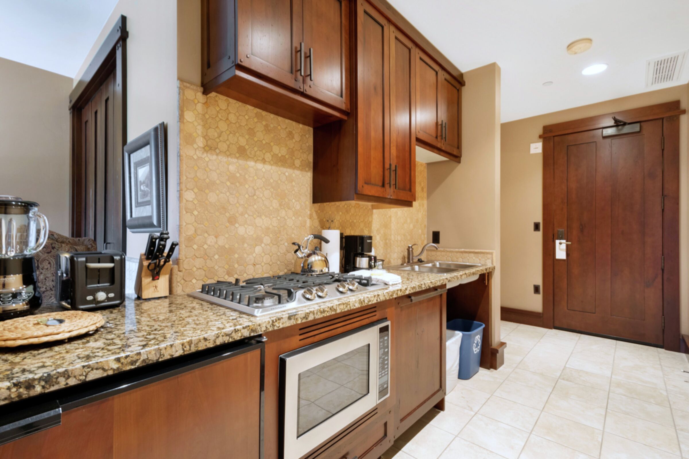 Studio Kitchenette