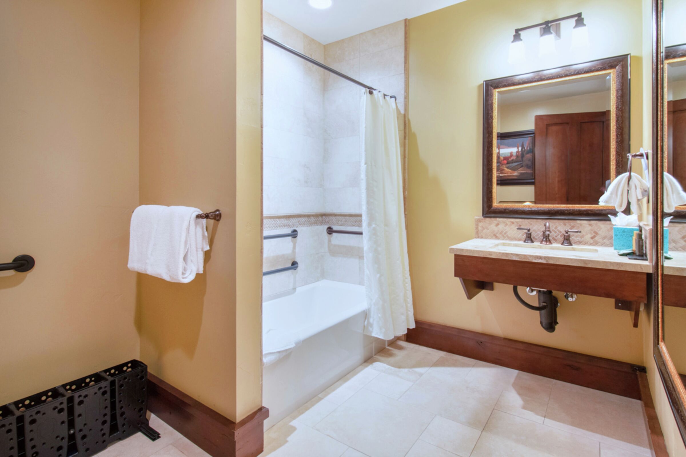 #101A - Studio Bathroom