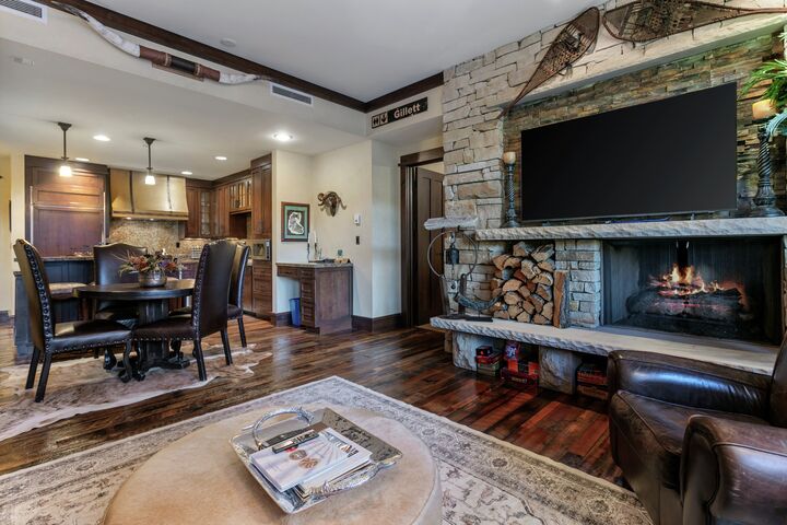 #301 - Living Area & Dining Area