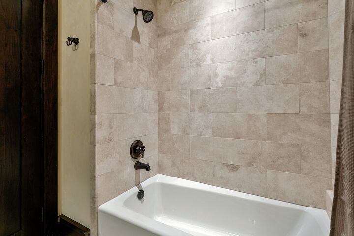 #301 - Ensuite Bathroom