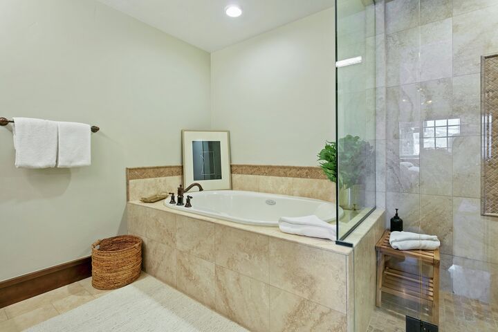 Master Ensuite Bathroom