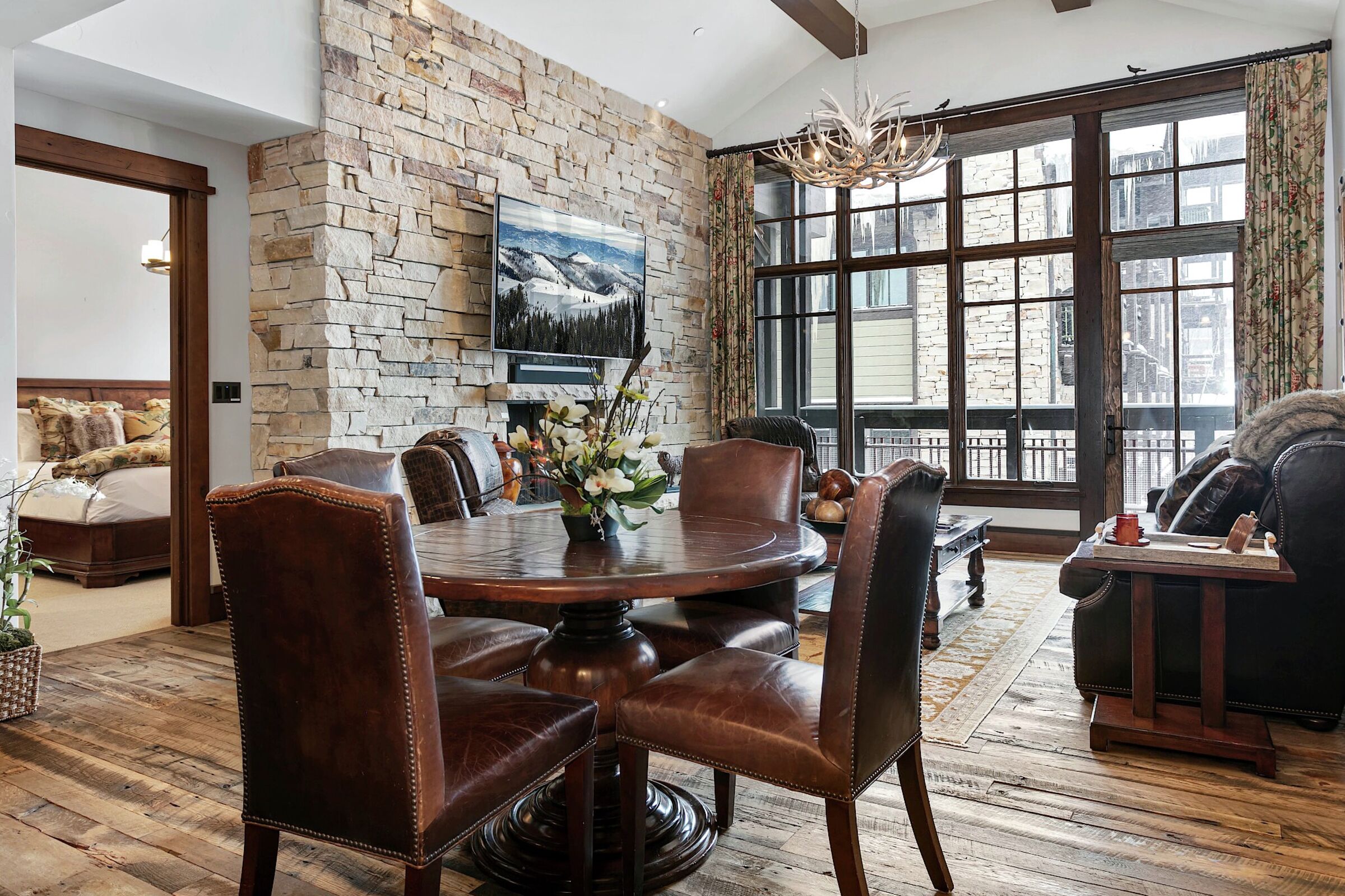 #401 - Dining Room & Living Room
