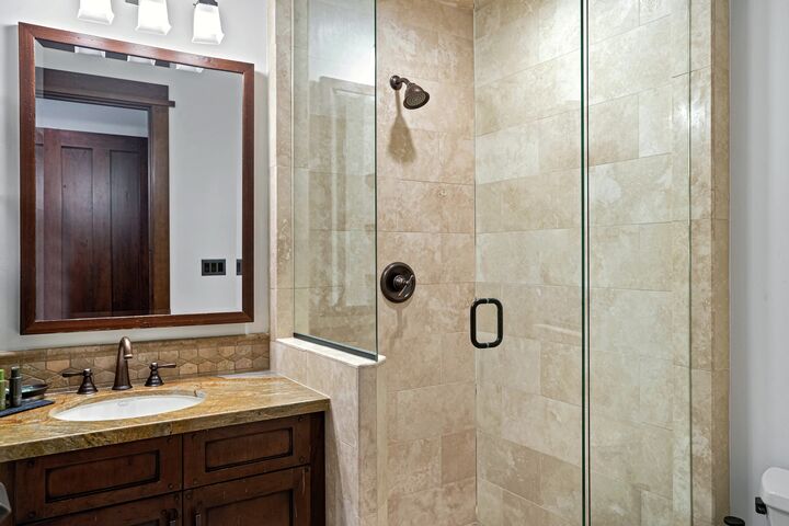 #203 - Ensuite Bathroom
