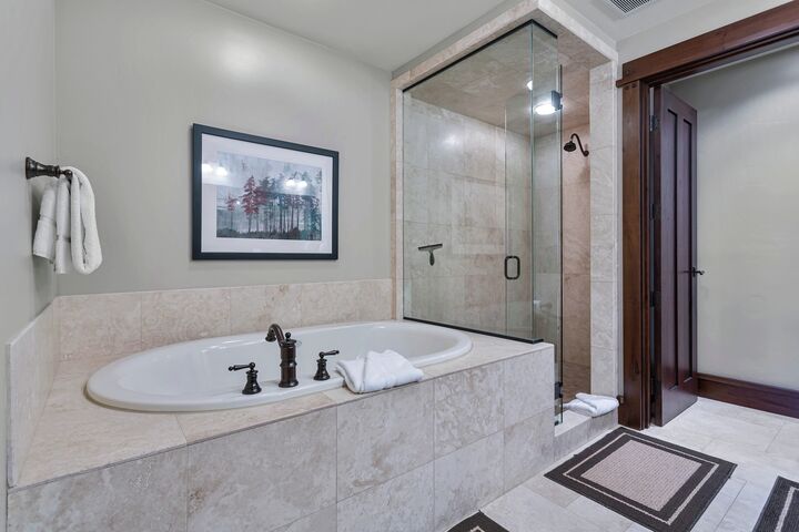 #315 - Master Ensuite Bathroom