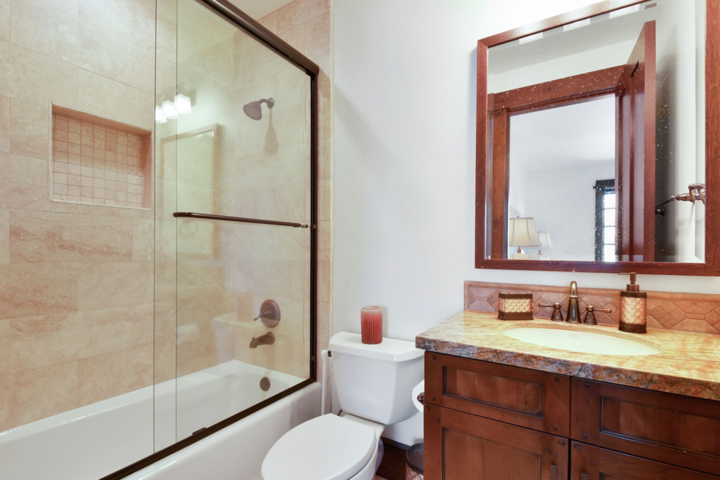 #311 - Ensuite Bathroom