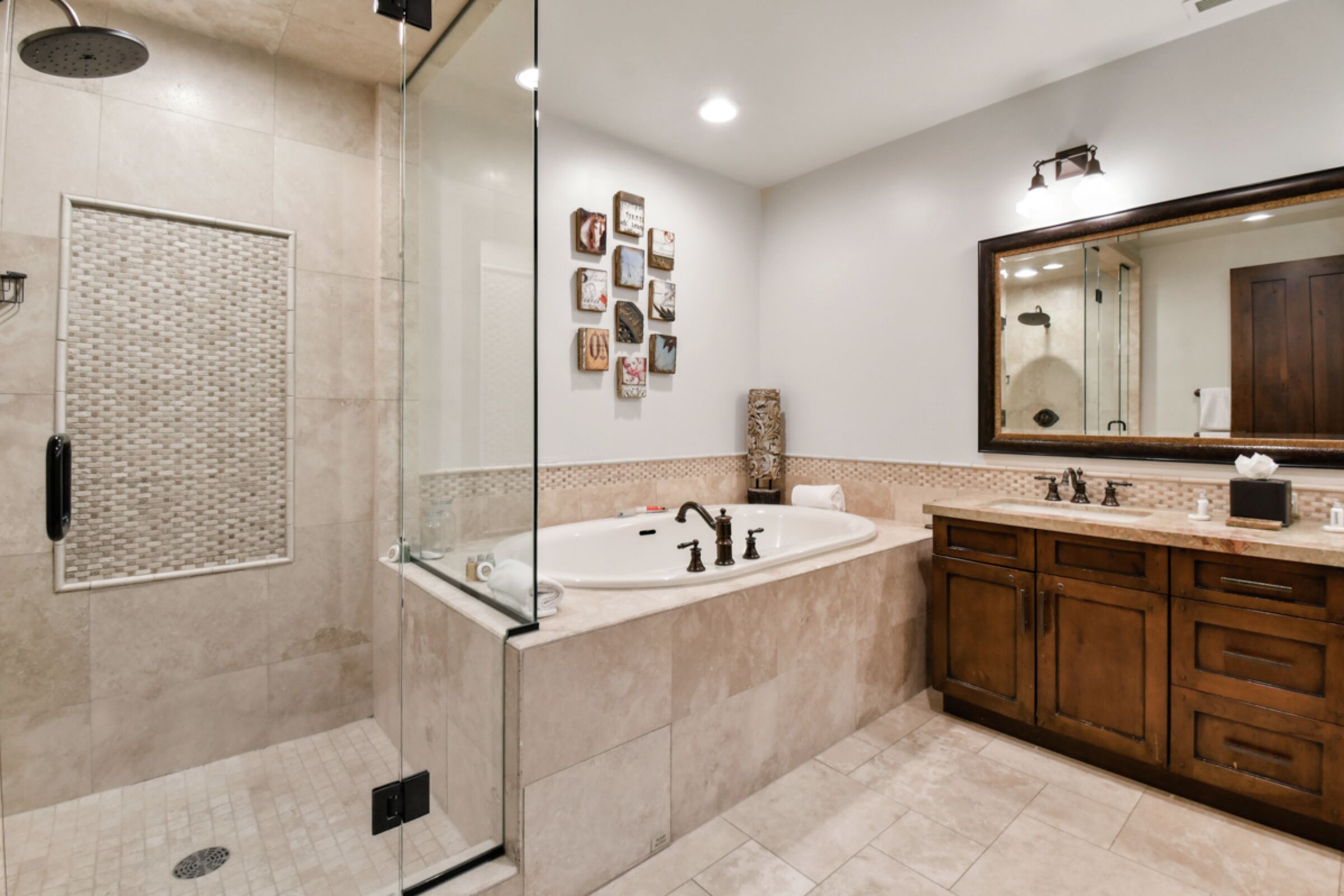 #302 - Master Ensuite Bathroom