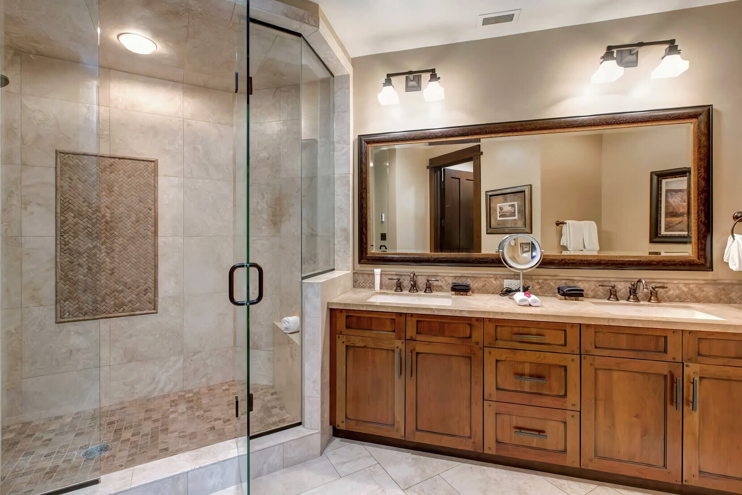 Master Ensuite Bathroom
