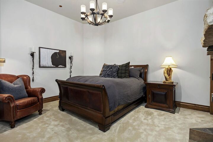 5 Bdrm Spa - Bedroom