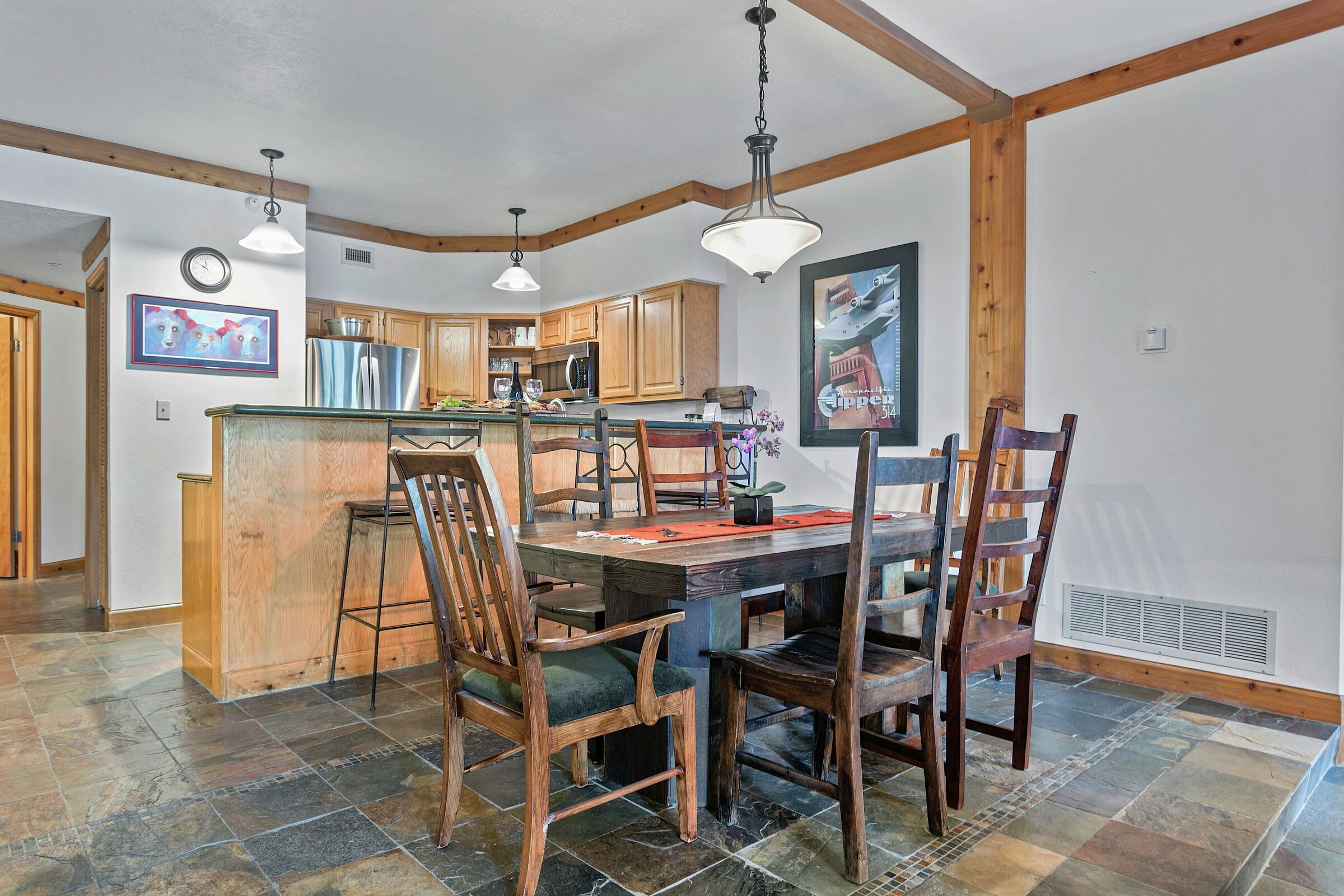 Dining Area & Kitchen