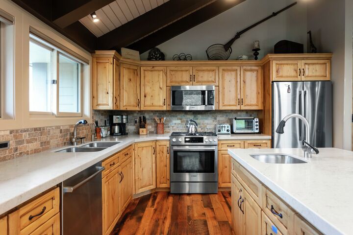 #2346 - Kitchen