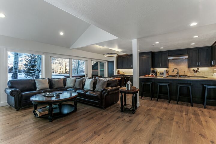 Living Area, Dining Area & Kitchen