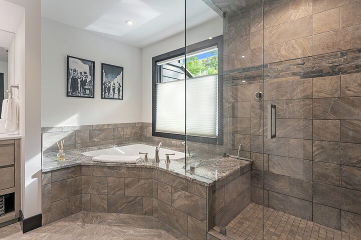 Master Ensuite Bathroom