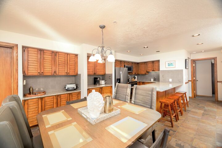 #2364 - Dining Area & Kitchen