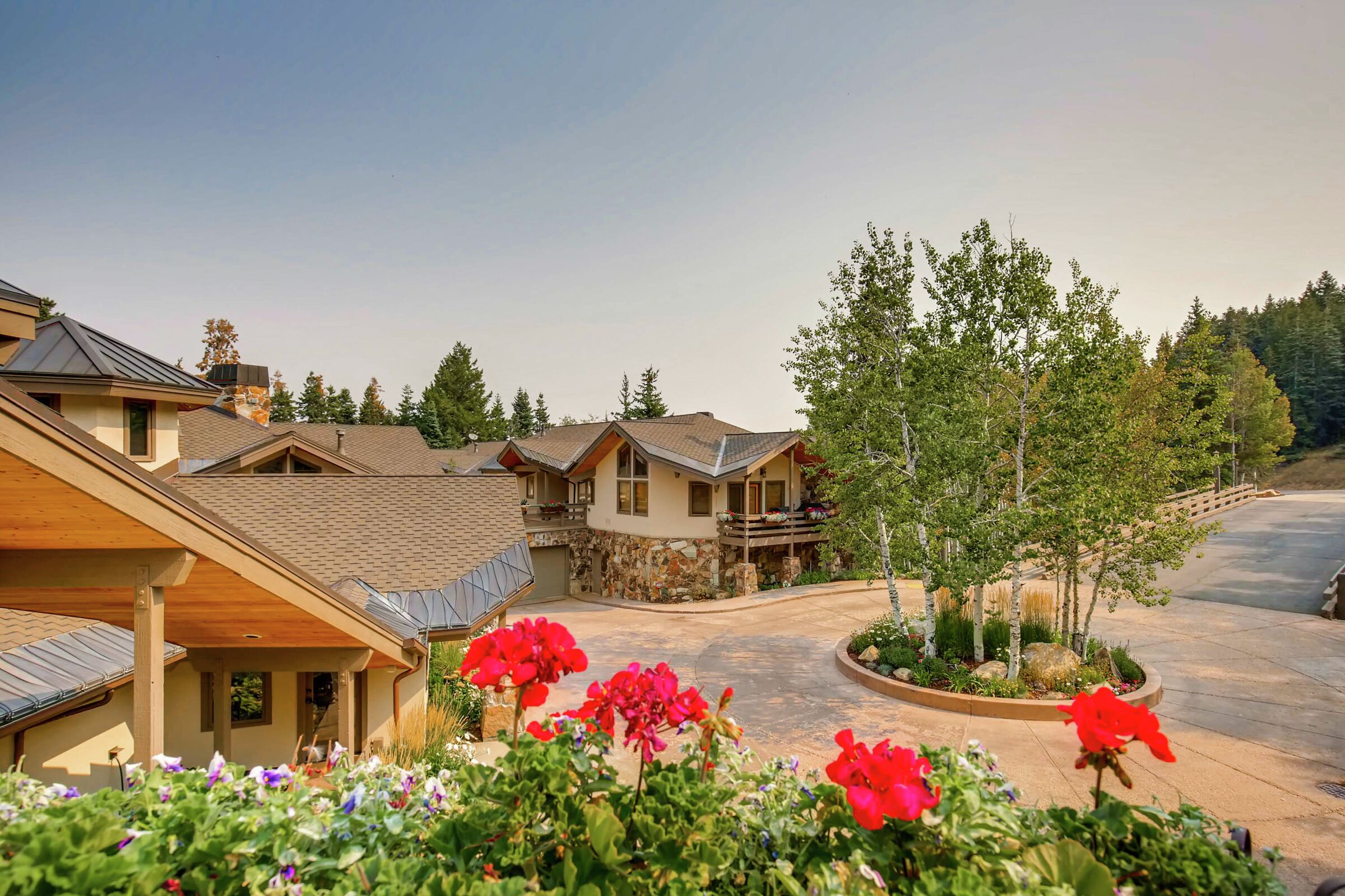 Ontario Lodge