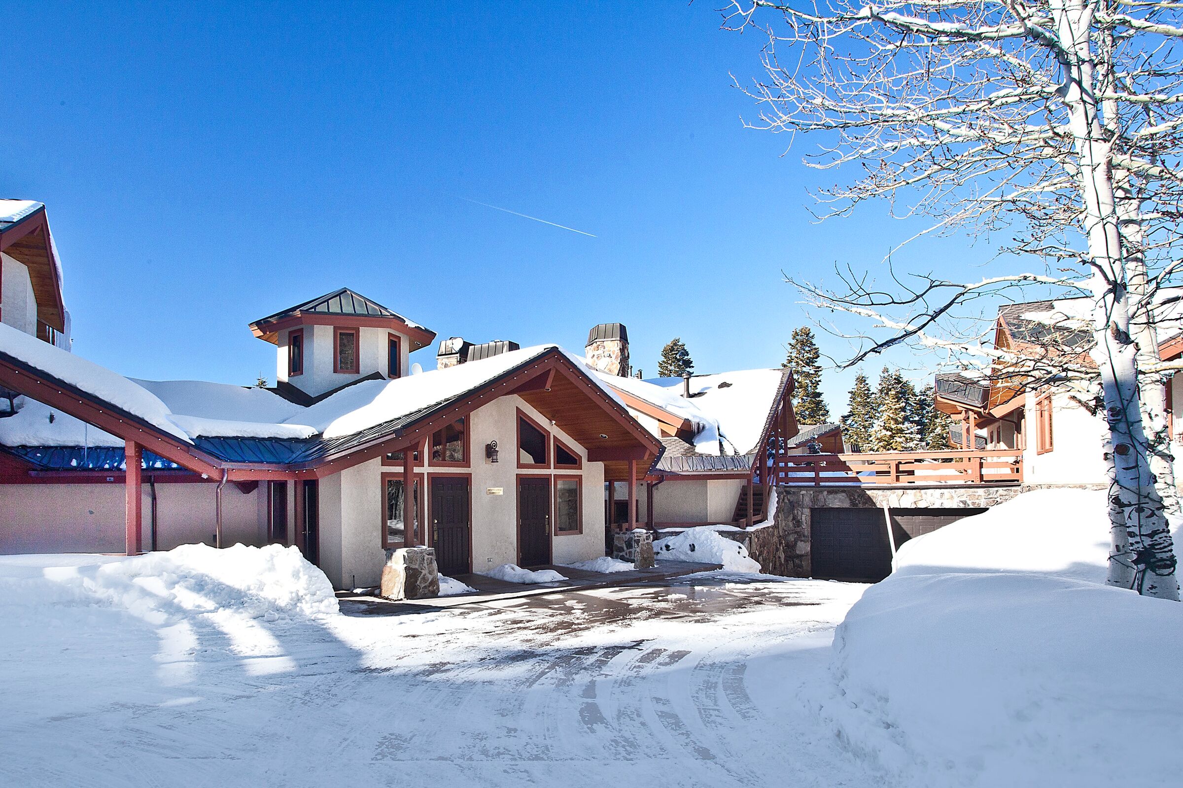 Ontario Lodge