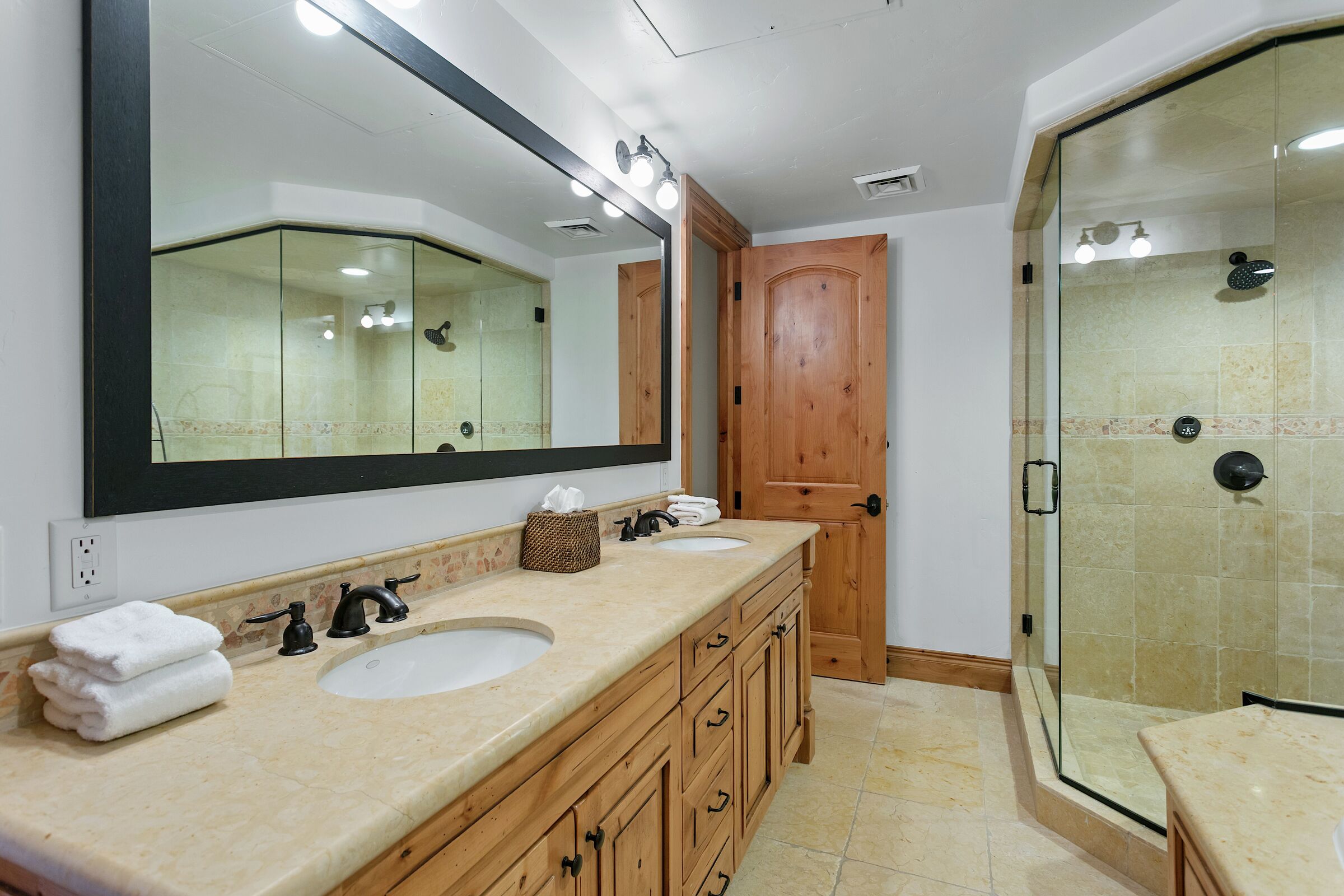 Master Ensuite Bathroom