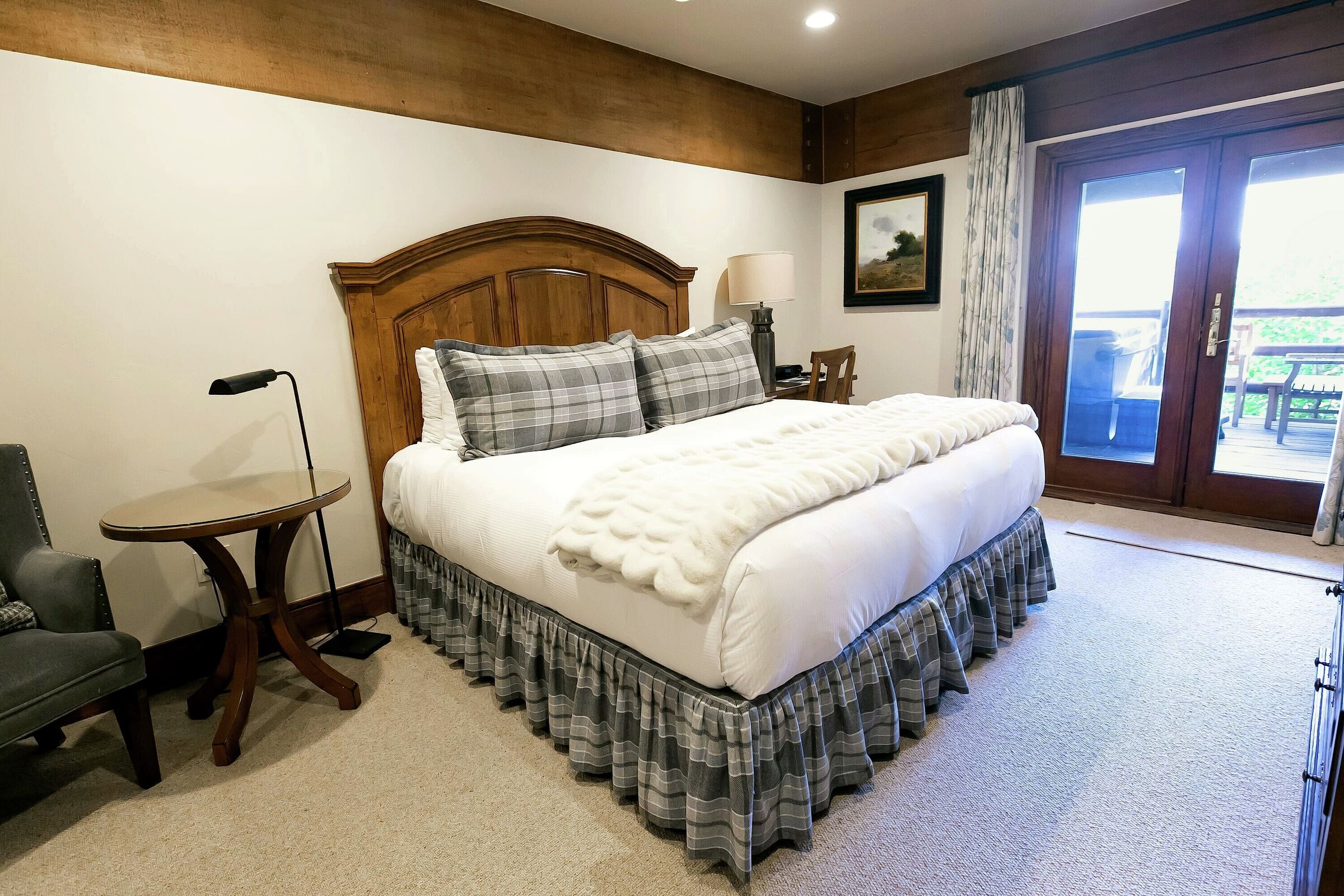 Deluxe King Room