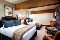 Deluxe Two Queen Room 