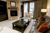 Junior Two Queen Suite Living Area