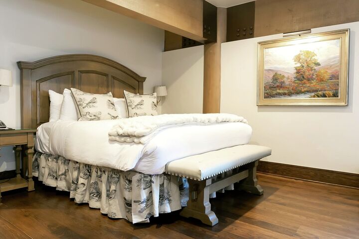 Serling Studio - Studio Sleeping Area