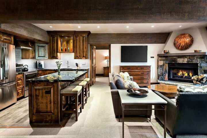 Kitchen & Living Area