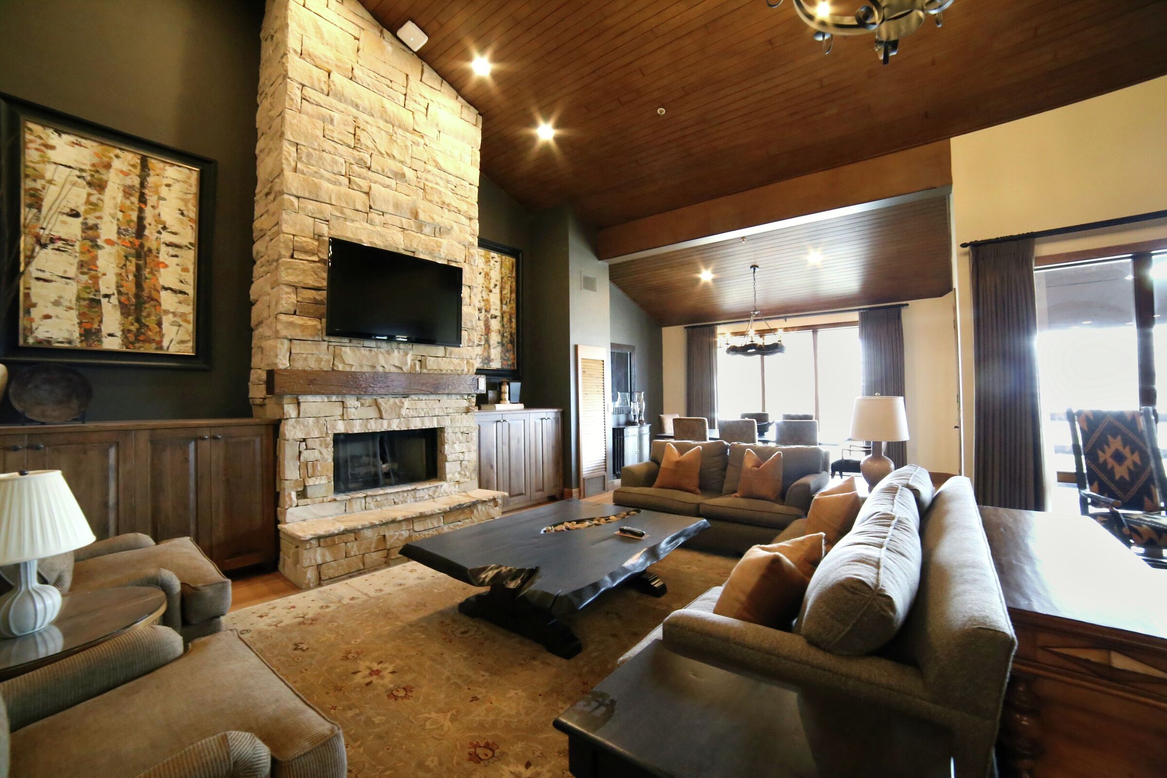 Living Area & Dining Area