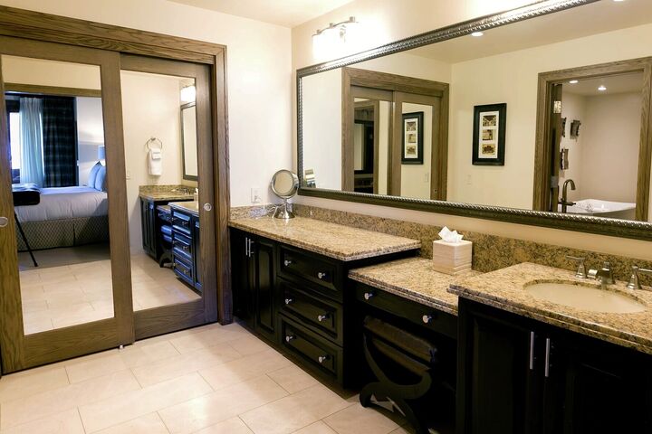 Master Ensuite Bathroom