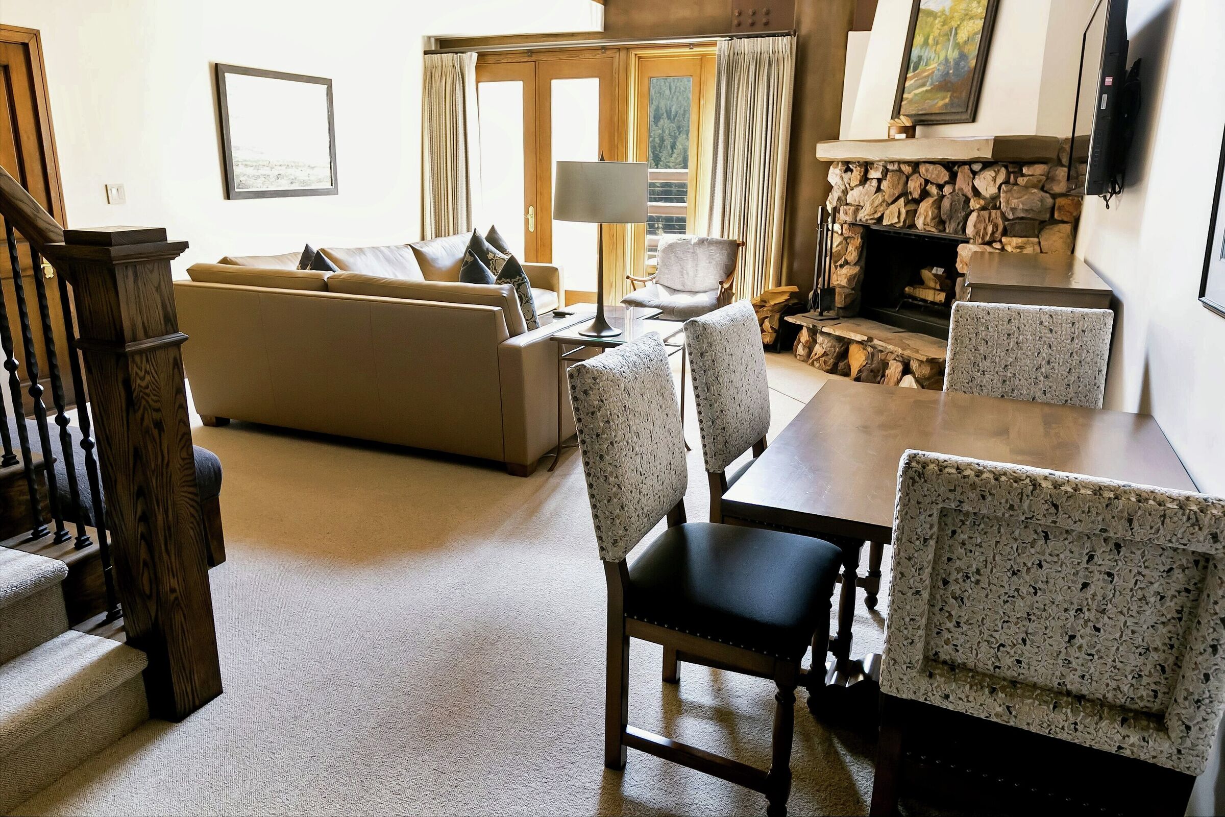 Living Area & Dining Area