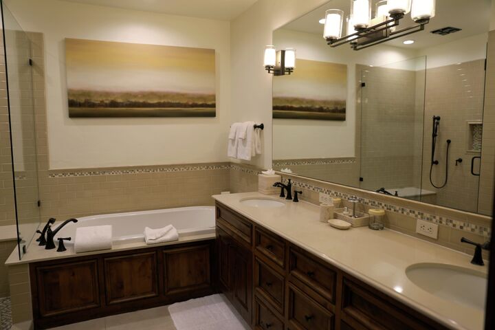 Master Ensuite Bathroom