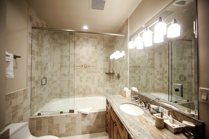 Master Ensuite Bathroom
