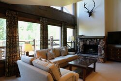 2 Bdrm + Loft - Viking - Living Area